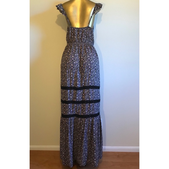 🌹 BEAUTIFUL FULL LENGTH FLORAL DRESS 🌹 - Picture 3 of 4